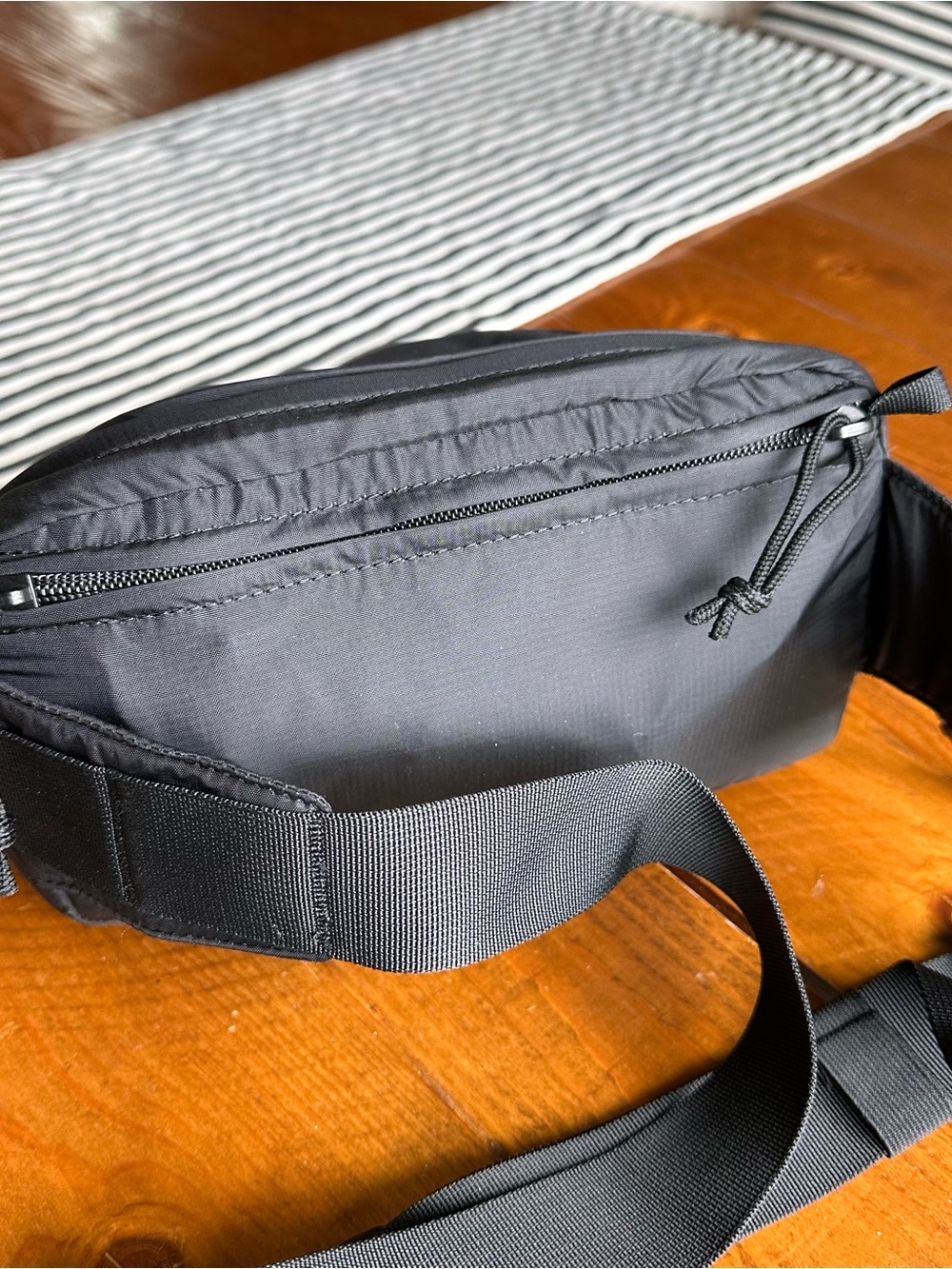 Vertx Long Walks Multipurpose Waist Pack for Everyday Carry Black - Picture 5 of 10
